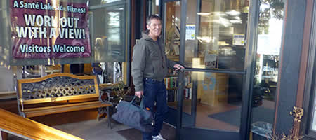 Entrance to A Santé Lakeside Fitness